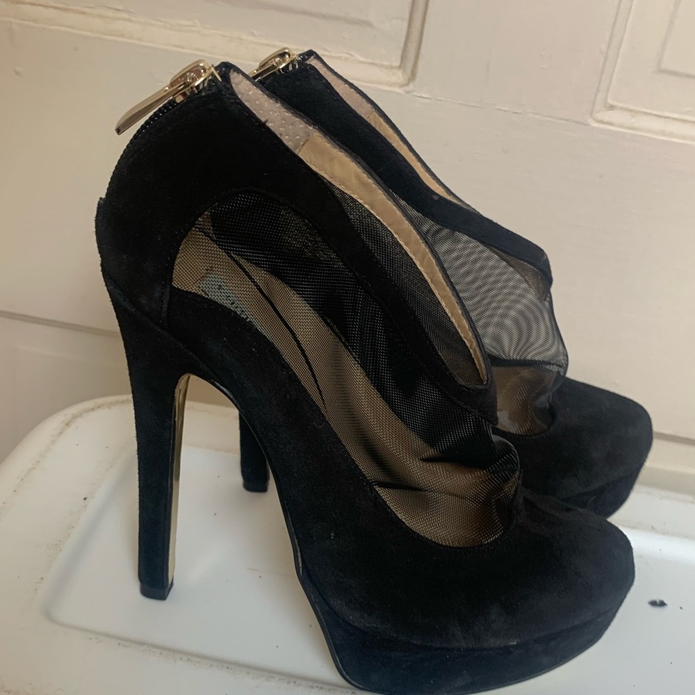 Chinese laundry black heels size 6